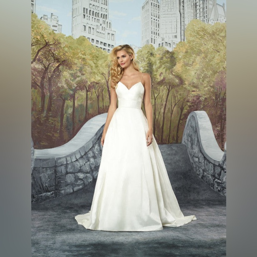 Romantic White Satin V-Neck Wedding Gown